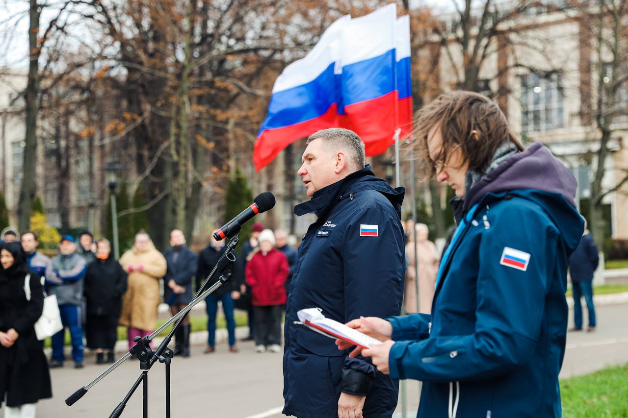 В Химках открыли Аллею Славы в честь участников СВО В Химках открыли Аллею Славы в честь участников СВО