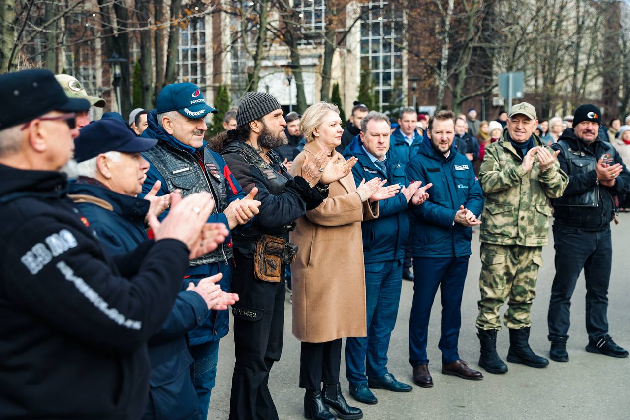 В Химках открыли Аллею Славы в честь участников СВО В Химках открыли Аллею Славы в честь участников СВО