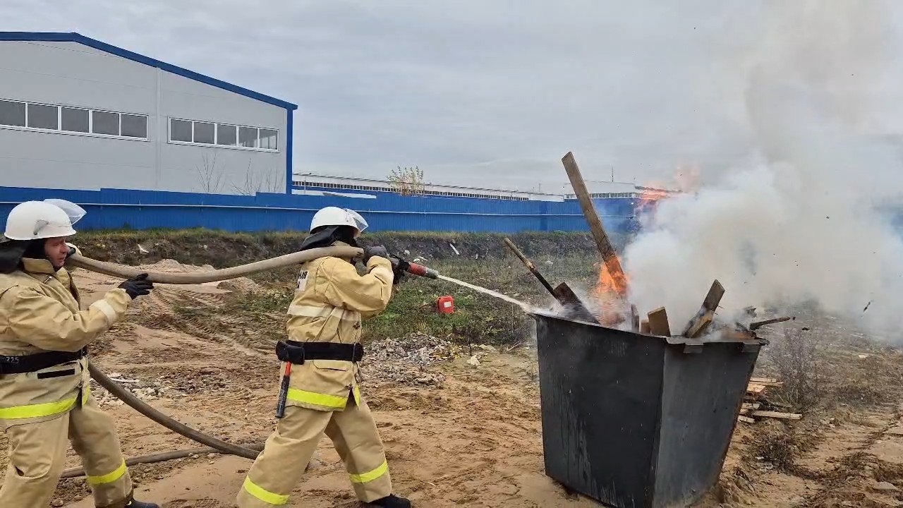 6 ноября сотрудники добровольной пожарной команды приняли участие в тренировочных занятиях на территории производственно-складского комплекса «Атлант-Парк» 6 ноября сотрудники добровольной пожарной команды приняли участие в тренировочных занятиях на территории производственно-складского комплекса «Атлант-Парк»