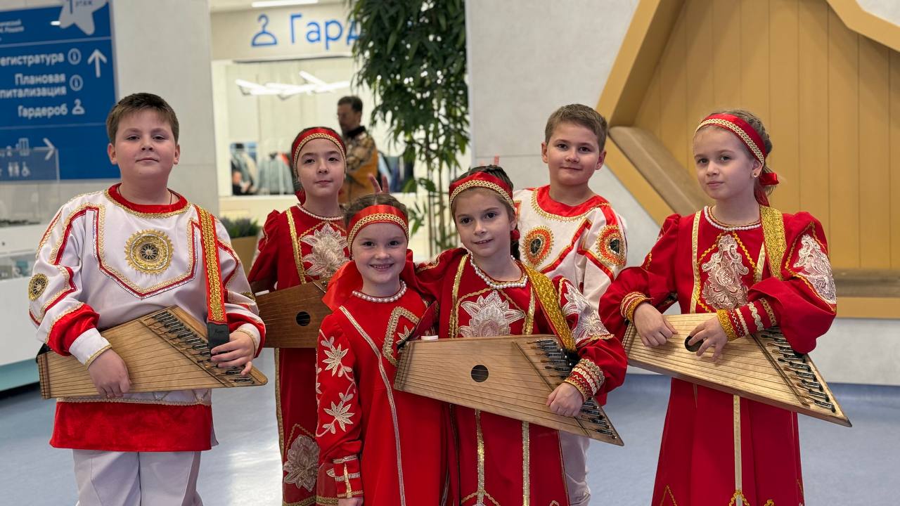 Концерт в Детском клиническом центре им. Л. М. Рошаля Концерт в Детском клиническом центре им. Л. М. Рошаля