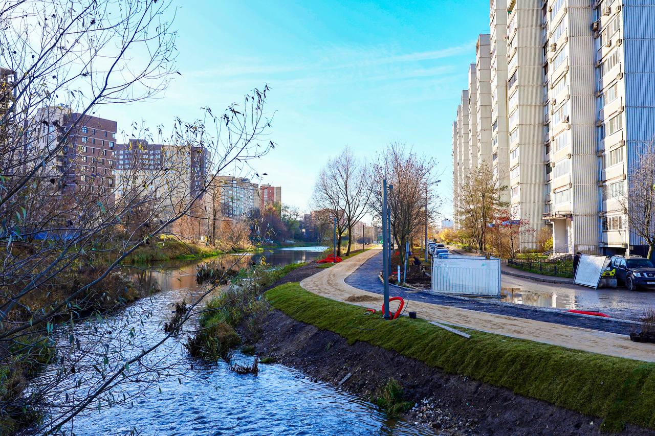 Юлия Купецкая: Продолжаем благоустройство набережной реки Яузы Юлия Купецкая: Продолжаем благоустройство набережной реки Яузы