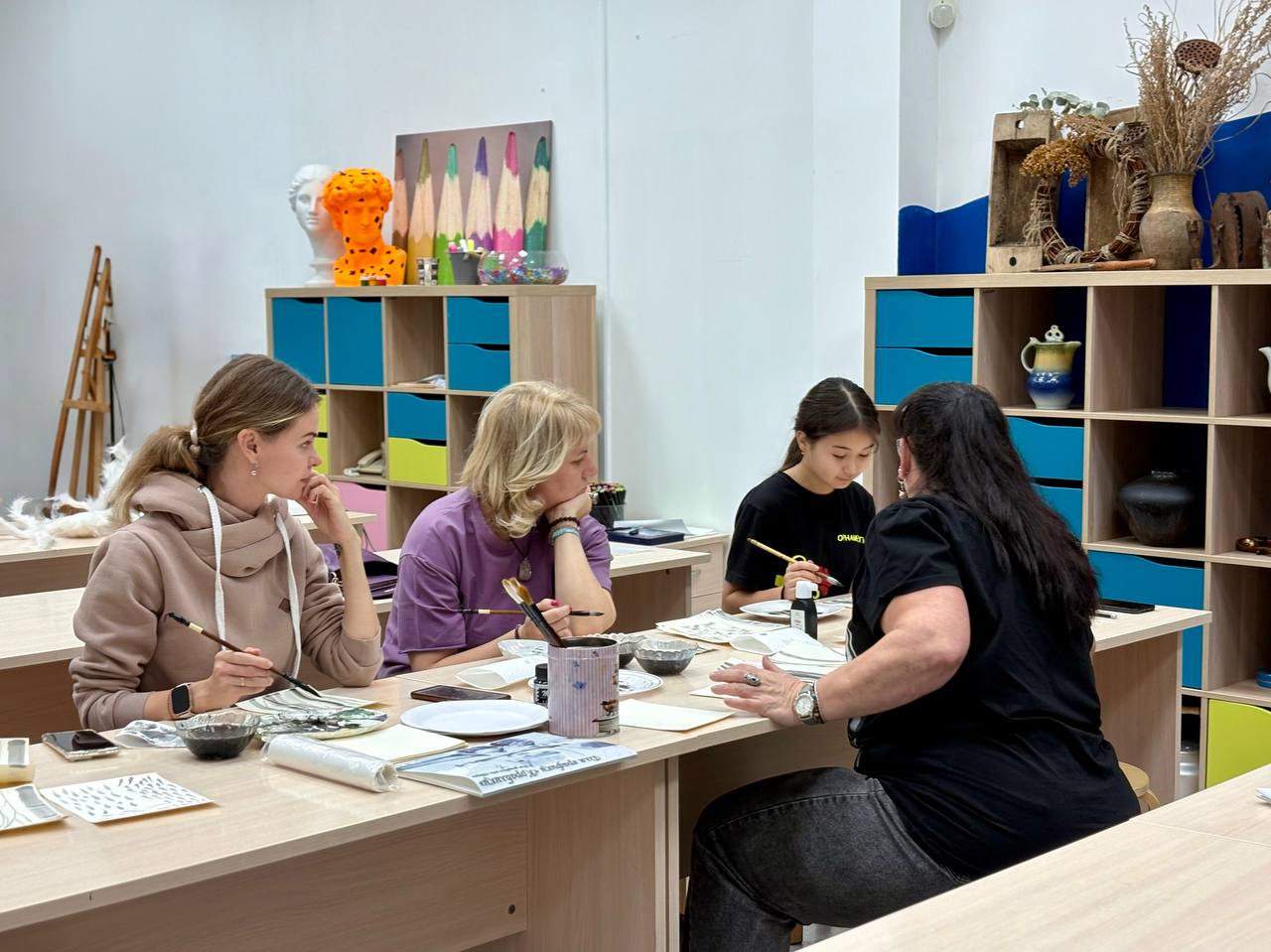 Мытищинцы освоили китайскую живопись