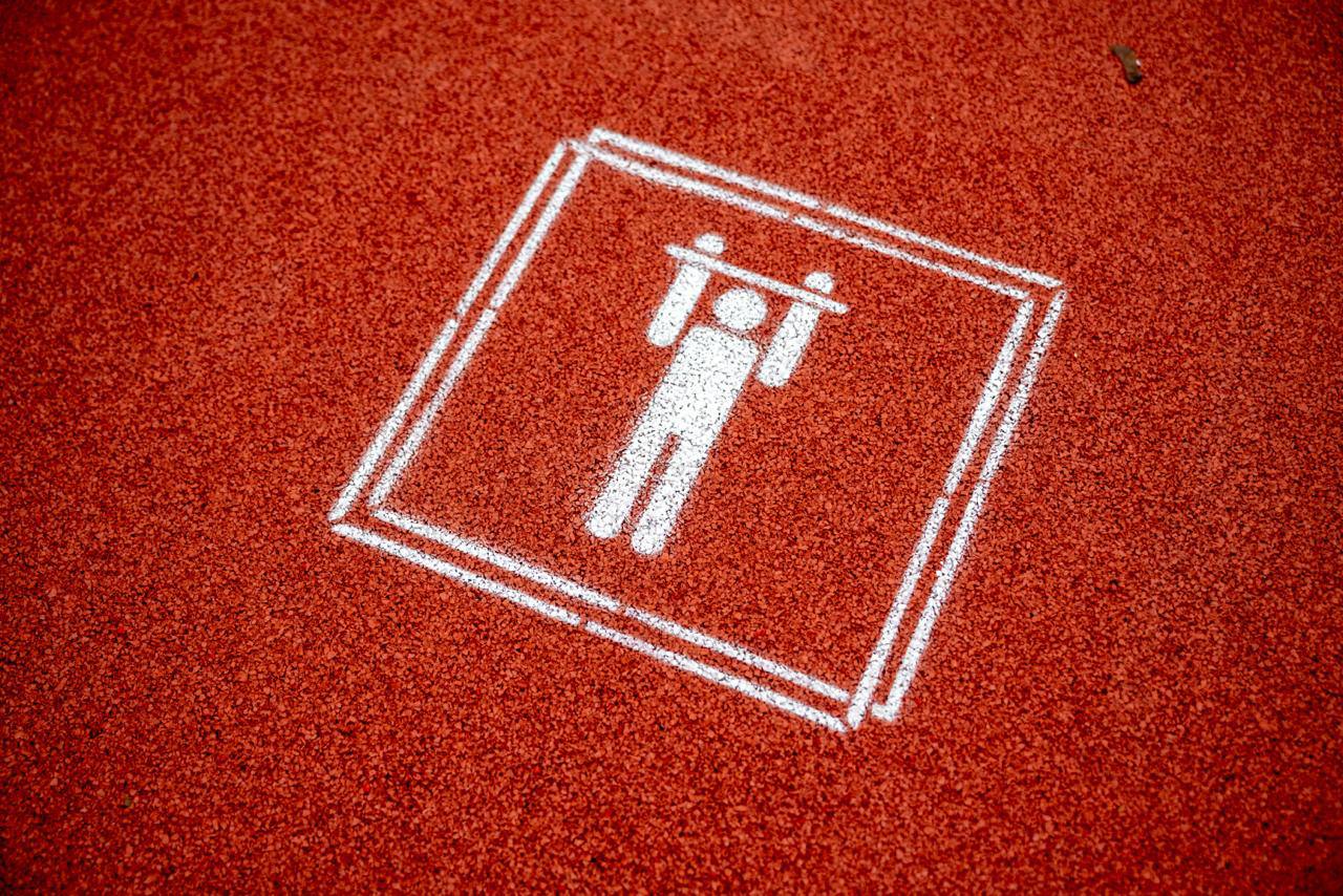 Андрей Булгаков: Во Фрязино дошли с жителями и до спортивной школы «Олимп» — проверить, как продвигается капитальный ремонт стадиона Андрей Булгаков: Во Фрязино дошли с жителями и до спортивной школы «Олимп» — проверить, как продвигается капитальный ремонт стадиона