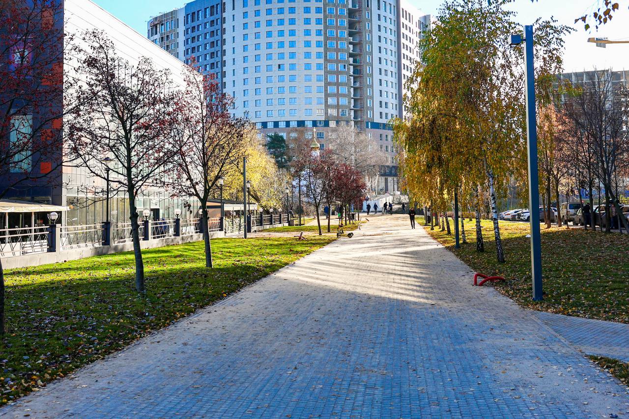 Юлия Купецкая: Продолжаем благоустройство набережной реки Яузы Юлия Купецкая: Продолжаем благоустройство набережной реки Яузы