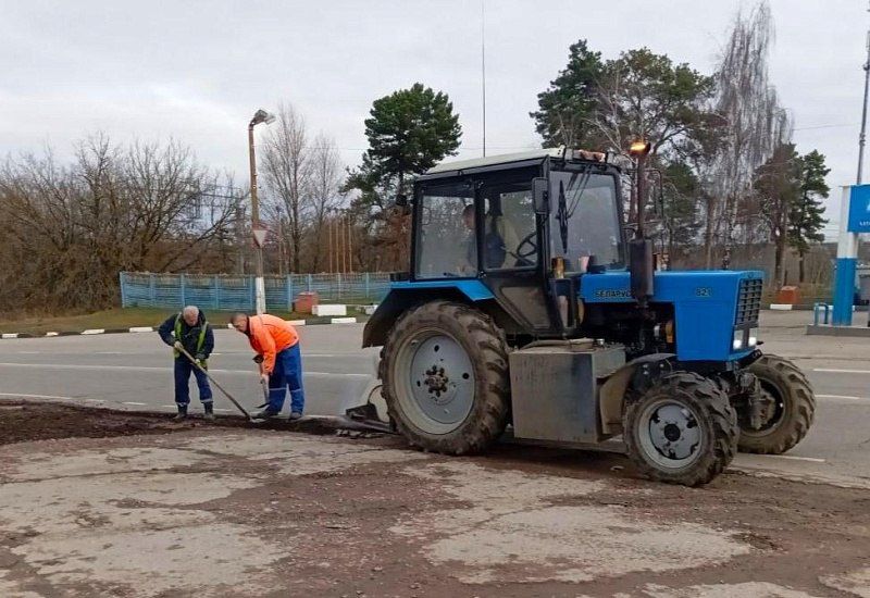 В городском округе Воскресенск сотрудники МБУ «Благоустройство и озеленение» выполнили ямочный ремонт на улицах Московской и Чкалова