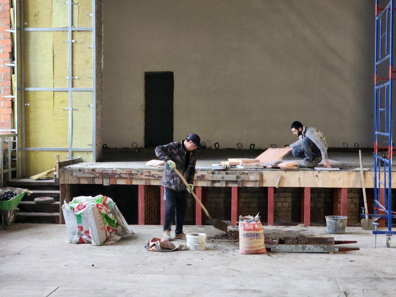 Капитальный ремонт центра образования для детей и взрослых — академии творчества — приближается к завершению Капитальный ремонт центра образования для детей и взрослых — академии творчества — приближается к завершению