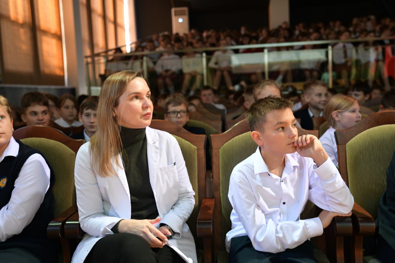 Более 300 учеников гимназии «Дмитров» стали участниками уникального для Подмосковья проекта Более 300 учеников гимназии «Дмитров» стали участниками уникального для Подмосковья проекта