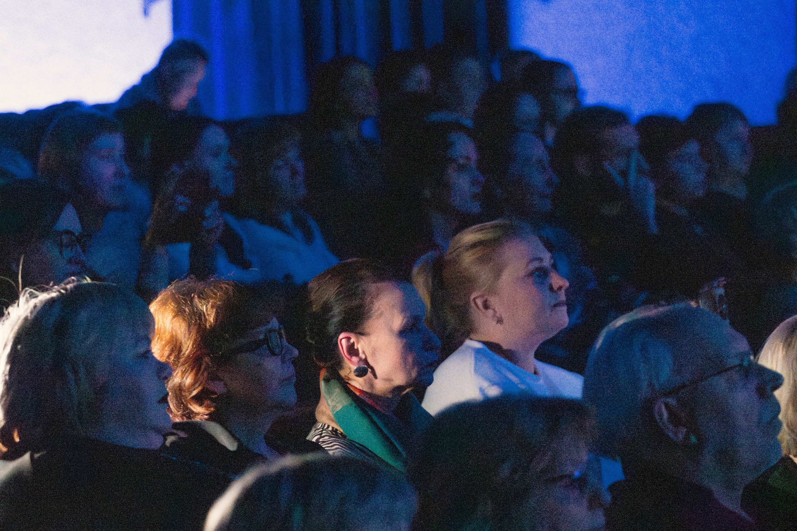 Наши новости. Во Дворце культуры «Дружба» г. Чехов состоялся удивительный вечер, который погрузил зрителей в мир настоящего музыкального колдовства, сотворённого коллективом «Венница» Наши новости. Во Дворце культуры «Дружба» г. Чехов состоялся удивительный вечер, который погрузил зрителей в мир настоящего музыкального колдовства, сотворённого коллективом «Венница»