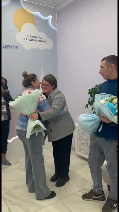 Александр Гречищев: Семья Спириных празднует прибавление: у Александра и Полины родился третий сын