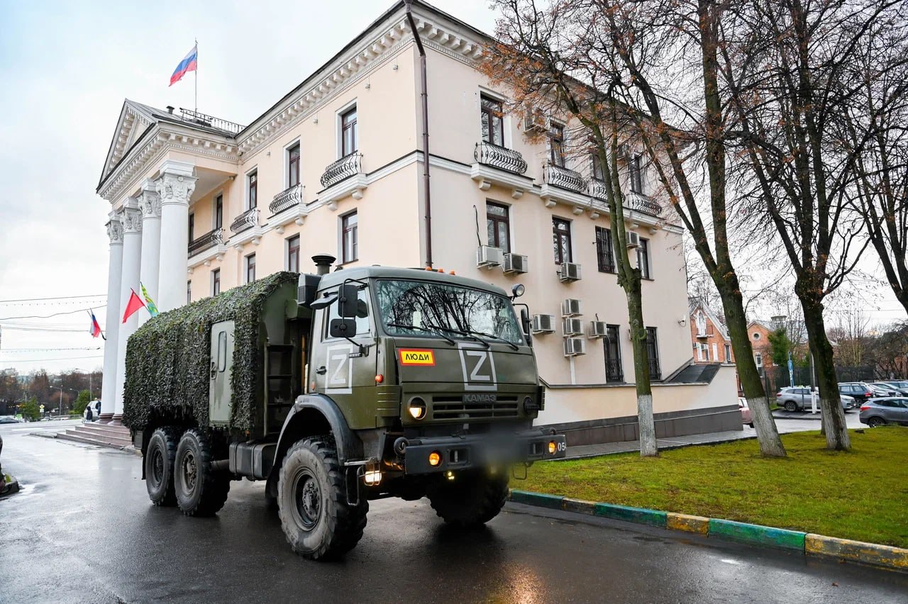 В Ленинском городском округе в честь празднования Дня народного единства была организована отправка гуманитарной помощи в Донецкую народную республику для военнослужащих 54-ого мотострелкового полка В Ленинском городском округе в честь празднования Дня народного единства была организована отправка гуманитарной помощи в Донецкую народную республику для военнослужащих 54-ого мотострелкового полка