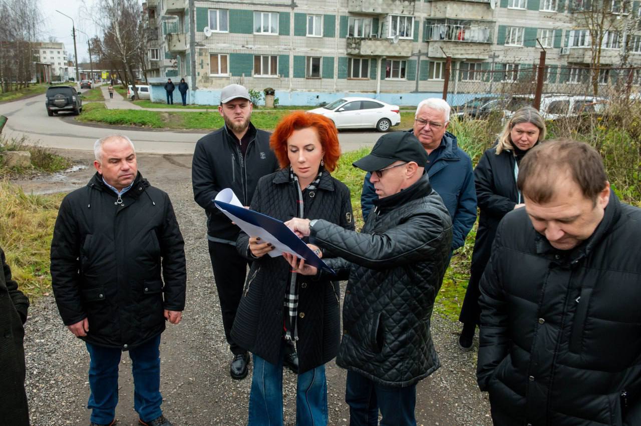 Татьяна Витушева: В рамках рабочего выезда в Новопетровское осмотрела территорию, где в целях реализации государственной программы переселения граждан из аварийного жилищного фонда запланировано строительство нового...
