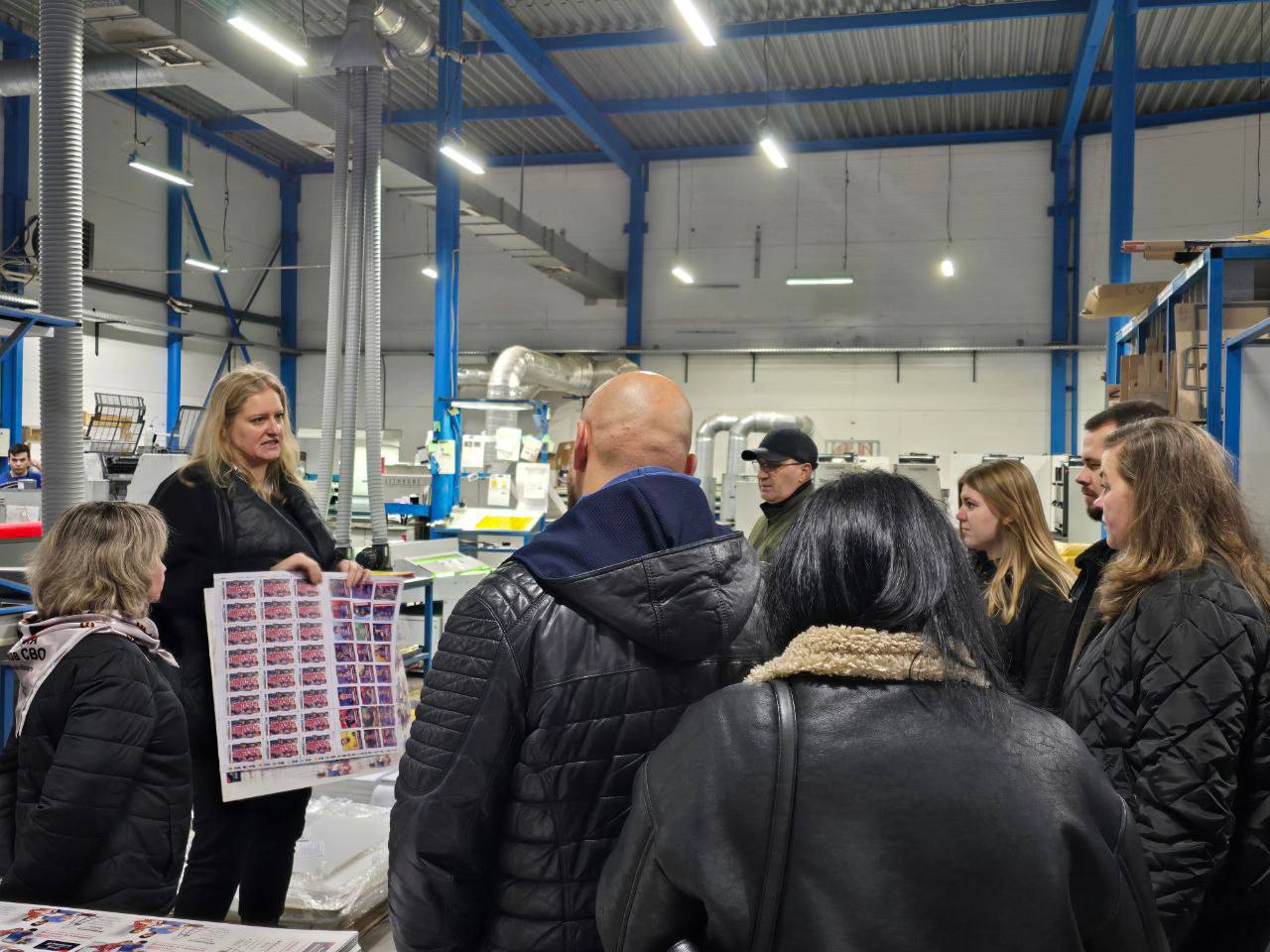 Семьи героев знакомятся с производством Пушкинского Семьи героев знакомятся с производством Пушкинского