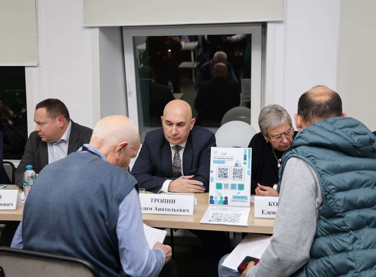 В библиотеке «Очаг» прошла очередная выездная администрация В библиотеке «Очаг» прошла очередная выездная администрация