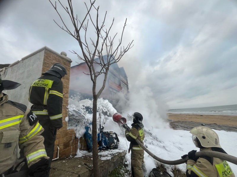 Вертолёт Ка-226 рухнул на жилой дом в Дагестане