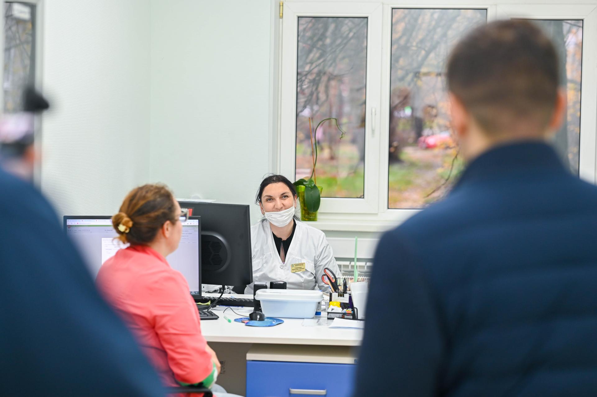 Глава Ленинского городского округа Станислав Каторов совместно со своими заместителями и руководителями профильных управлений администрации посетил с рабочим визитом поселок Володарского, в ходе которого проинспектировал... Глава Ленинского городского округа Станислав Каторов совместно со своими заместителями и руководителями профильных управлений администрации посетил с рабочим визитом поселок Володарского, в ходе которого проинспектировал...