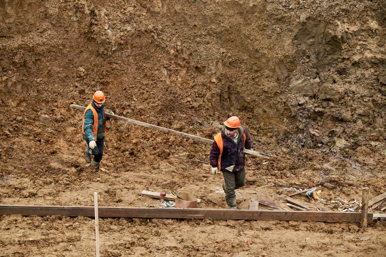 Михаил Собакин: Проконтролировал ход работ по капитальному ремонту плотины в деревне Капустино Михаил Собакин: Проконтролировал ход работ по капитальному ремонту плотины в деревне Капустино