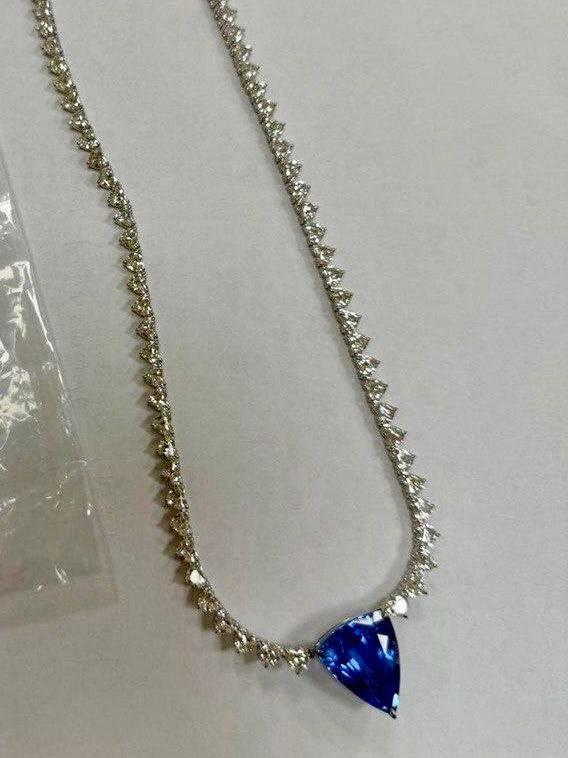 Домодедовские таможенники обнаружили незадекларированные ювелирные изделия стоимостью 11,2 млн рублей у россиянки, прибывшей из Дубая