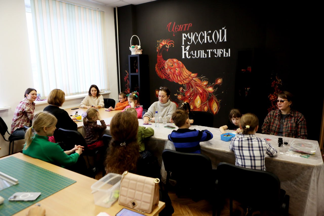 От Жар-птицы до лаптей: в Долгопрудном начал работу Центр русской культуры От Жар-птицы до лаптей: в Долгопрудном начал работу Центр русской культуры