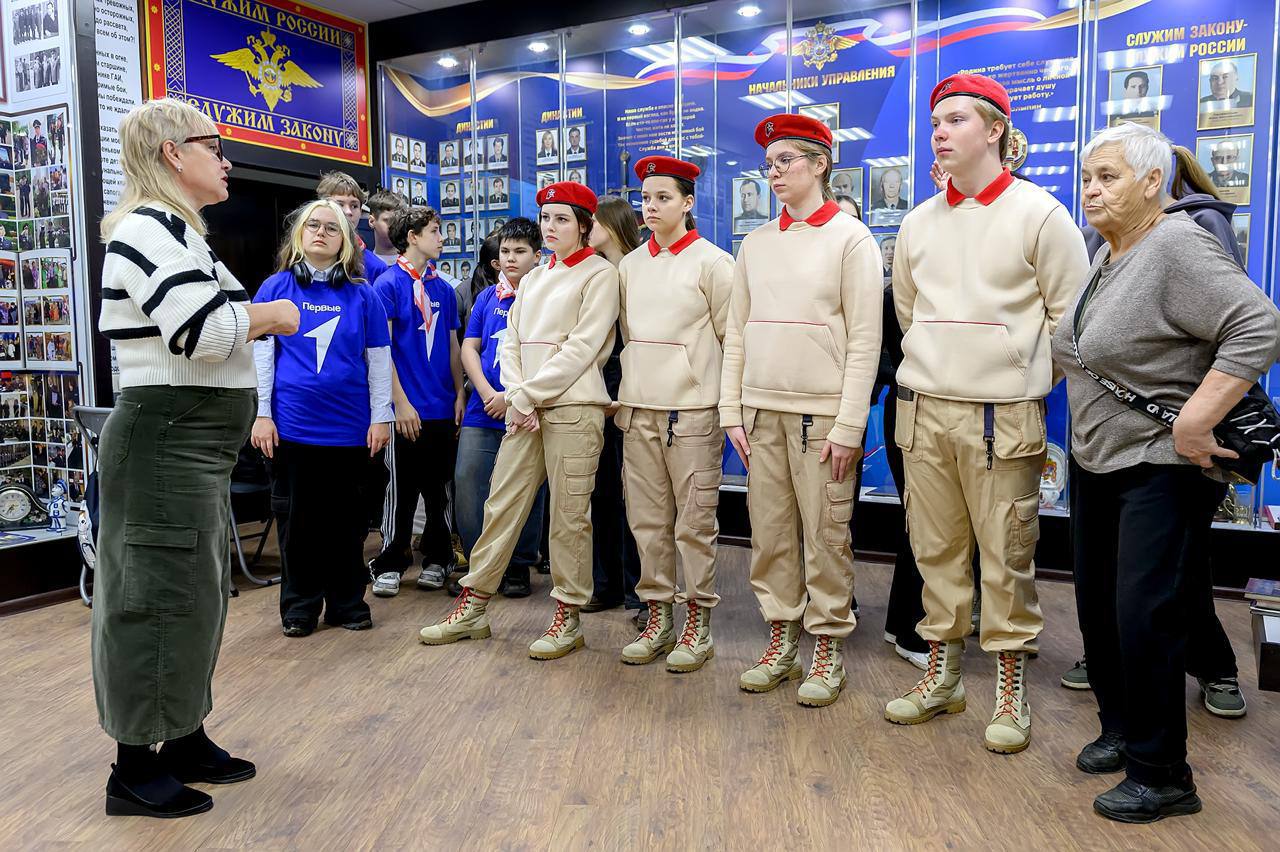 Учащиеся Львовского лицея №1 познакомились с историей и службой подольского МВД Учащиеся Львовского лицея №1 познакомились с историей и службой подольского МВД