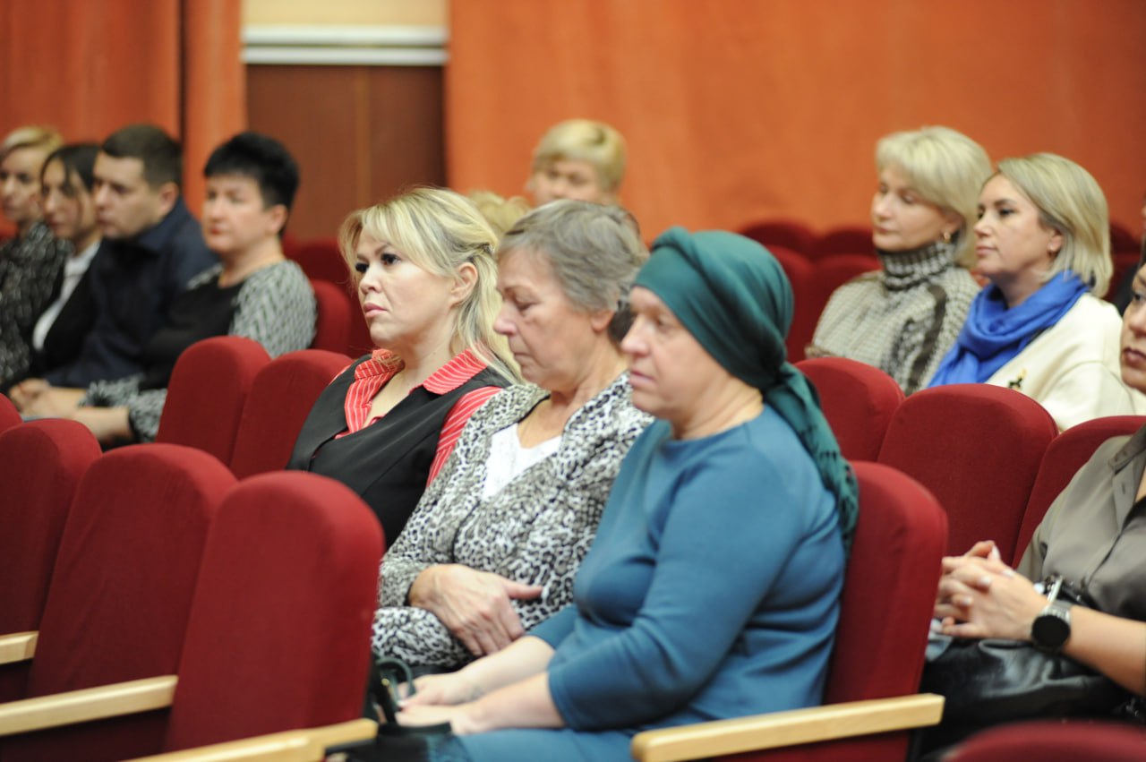 В ЦПП ГУ МВД России по Московской области (г. Видное-2) прошла встреча руководства подмосковного Главка МВД России с членами семей погибших сотрудников В ЦПП ГУ МВД России по Московской области (г. Видное-2) прошла встреча руководства подмосковного Главка МВД России с членами семей погибших сотрудников