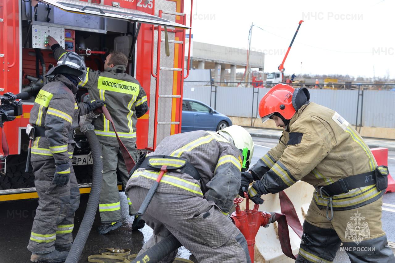 В Видном проведены опытные пожарно-тактические учения В Видном проведены опытные пожарно-тактические учения