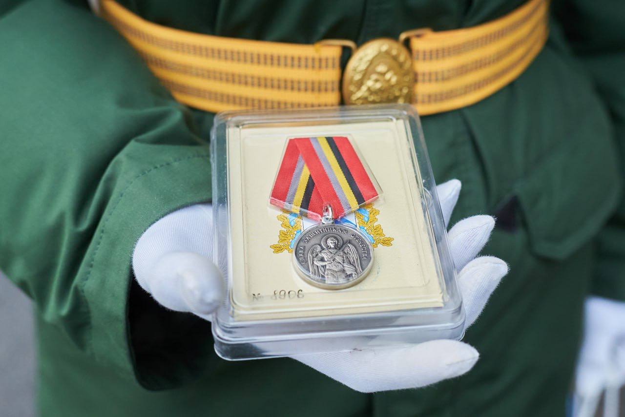 Михаил Собакин: В честь 57-летия со дня образования приветствовал личный состав и командира воинской части Чернецкое полковника Сергея Анатольевича Скворцова Михаил Собакин: В честь 57-летия со дня образования приветствовал личный состав и командира воинской части Чернецкое полковника Сергея Анатольевича Скворцова