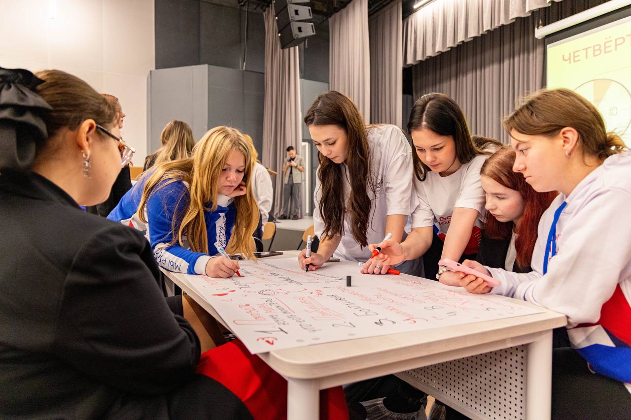 Волонтеры из Жуковского вошли в число 100 победителей конкурса амбассадоров движения «Волонтеры Подмосковья» Волонтеры из Жуковского вошли в число 100 победителей конкурса амбассадоров движения «Волонтеры Подмосковья»