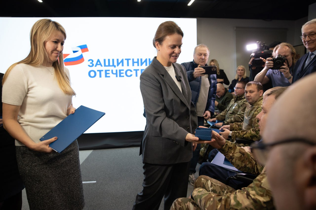 Кавалеру Ордена Мужества из Долгопрудного вручён автомобиль Кавалеру Ордена Мужества из Долгопрудного вручён автомобиль