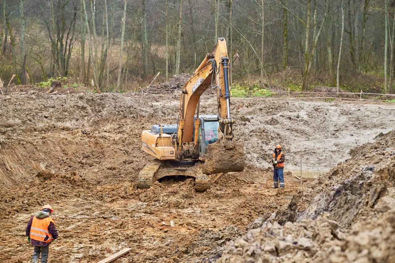 Михаил Собакин: Проконтролировал ход работ по капитальному ремонту плотины в деревне Капустино Михаил Собакин: Проконтролировал ход работ по капитальному ремонту плотины в деревне Капустино