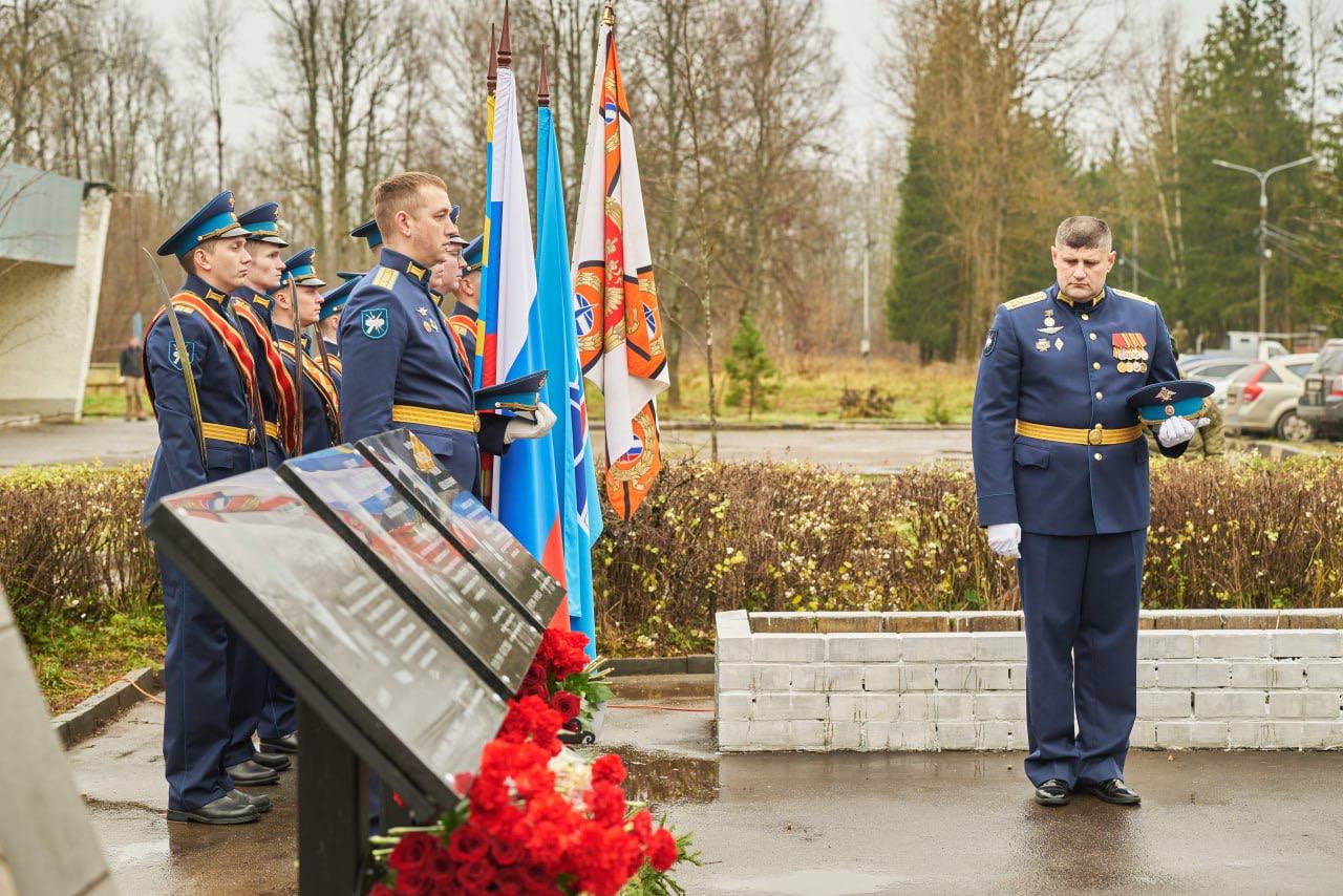 Михаил Собакин: С начала специальной военной операции офицеры и кадровые военные воинской части Чехов-7 выполняют задачи в условиях боевых действий Михаил Собакин: С начала специальной военной операции офицеры и кадровые военные воинской части Чехов-7 выполняют задачи в условиях боевых действий