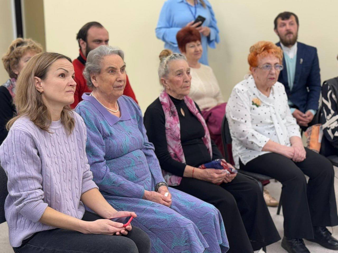 Депутат Московской областной Думы Владимир Барсуков наградил волонтеров Воскресенска Депутат Московской областной Думы Владимир Барсуков наградил волонтеров Воскресенска