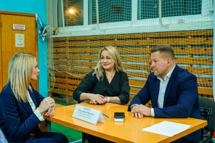 79 обращений горожан приняли на выездной администрации