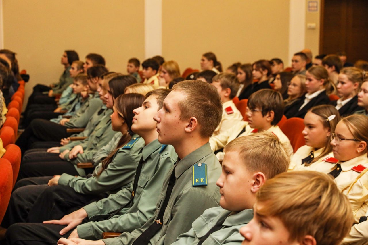 На уроке мужества в Раменской школе №21 почтили память героя На уроке мужества в Раменской школе №21 почтили память героя