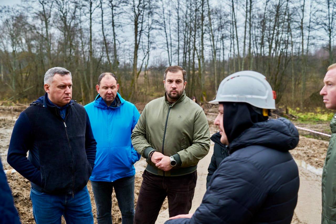 Михаил Собакин: Проконтролировал ход работ по капитальному ремонту плотины в деревне Капустино