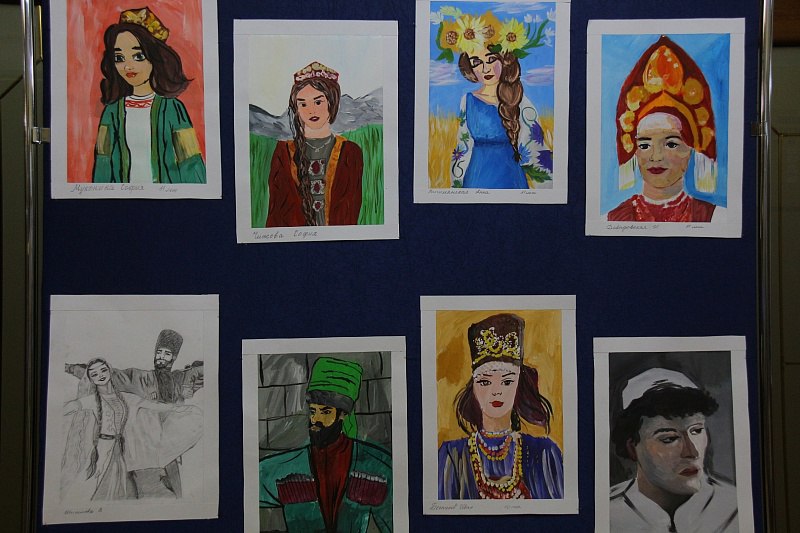 Дню народного единства были посвящены тематические концертные программы в Дворцах культуры городского округа Воскресенск Дню народного единства были посвящены тематические концертные программы в Дворцах культуры городского округа Воскресенск