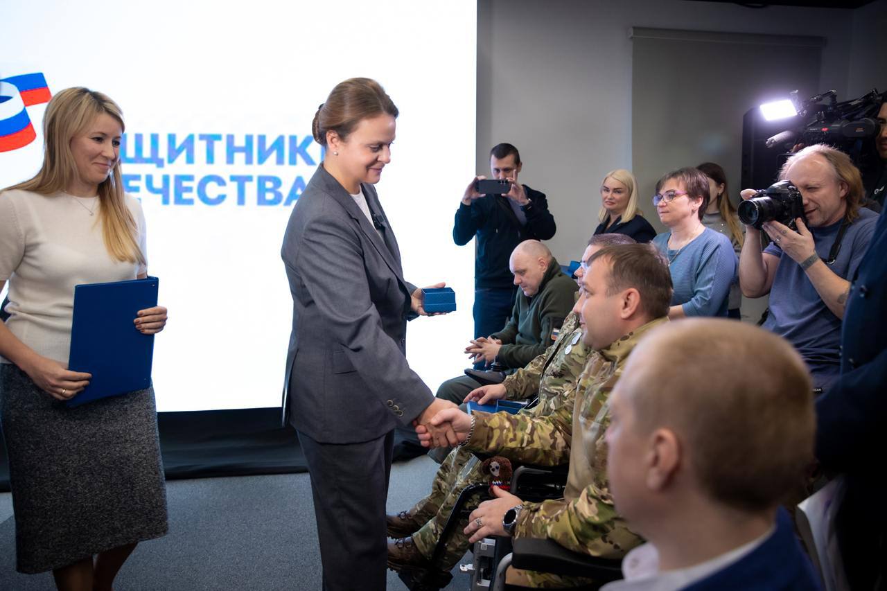 Анна Цивилева: После церемонии открытия муниципального отдела фонда «Защитники Отечества» в Реутове вручила ключи от автомобилей с ручным управлением ветеранам СВО с тяжелой инвалидностью Анна Цивилева: После церемонии открытия муниципального отдела фонда «Защитники Отечества» в Реутове вручила ключи от автомобилей с ручным управлением ветеранам СВО с тяжелой инвалидностью