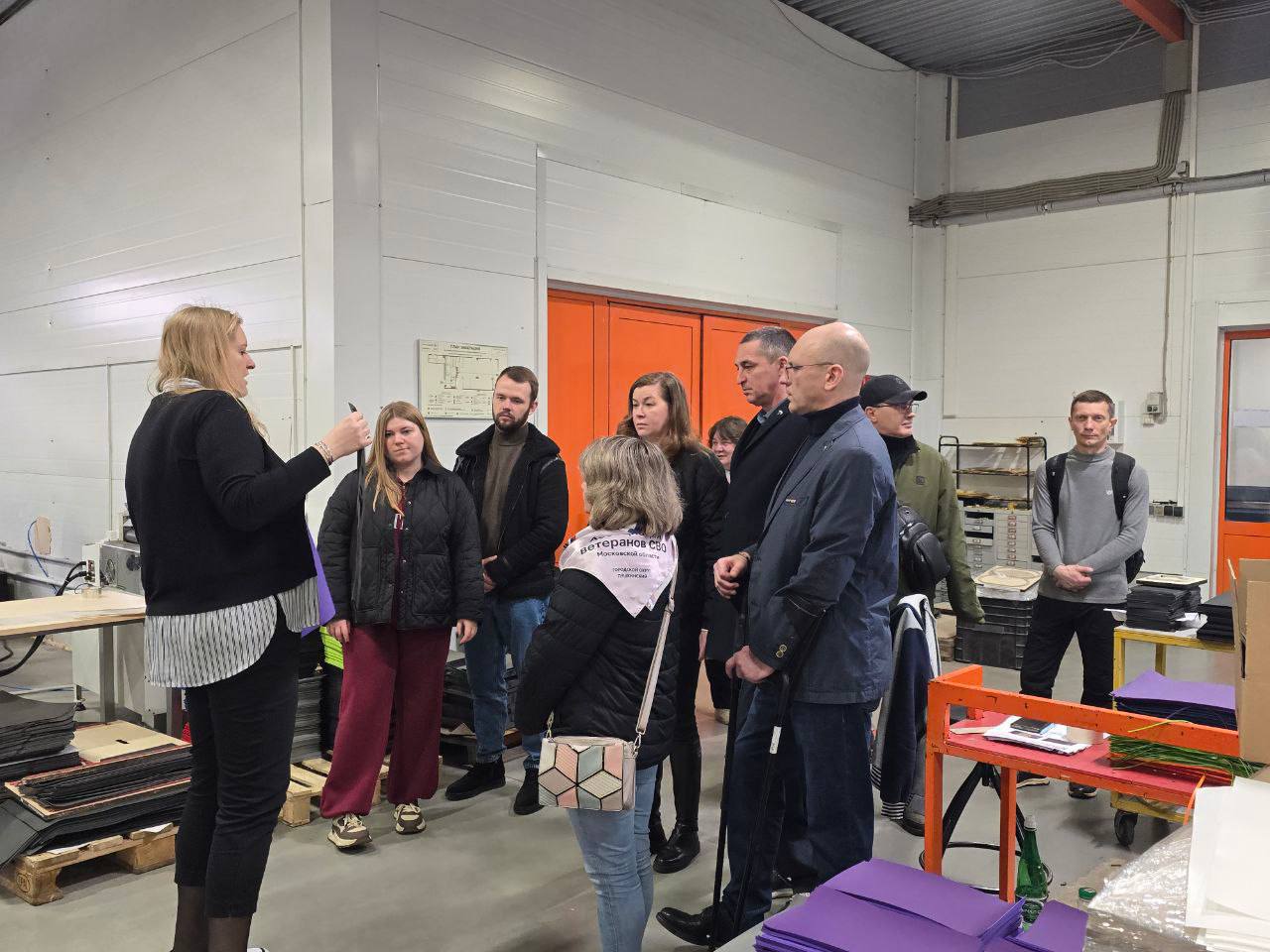 Семьи героев знакомятся с производством Пушкинского Семьи героев знакомятся с производством Пушкинского