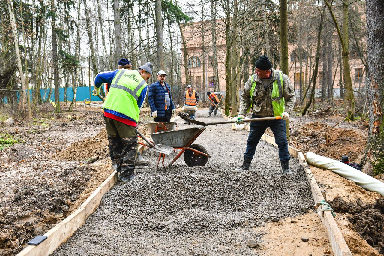 Как проходит благоустройство нового сквера в квартале Свистуха? Как проходит благоустройство нового сквера в квартале Свистуха?