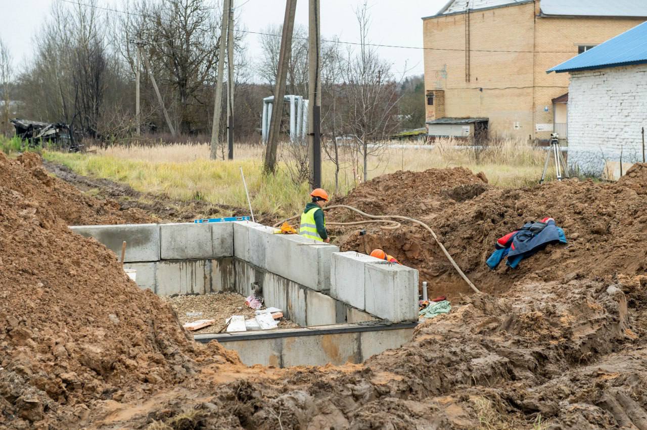 Татьяна Витушева: Хоккейная коробка за местным Домом культуры в селе Новопетровское пользуется популярностью у местных жителей, но её текущее состояние недопустимо: разрушены покрытие и борта, не функционируют раздевалки Татьяна Витушева: Хоккейная коробка за местным Домом культуры в селе Новопетровское пользуется популярностью у местных жителей, но её текущее состояние недопустимо: разрушены покрытие и борта, не функционируют раздевалки