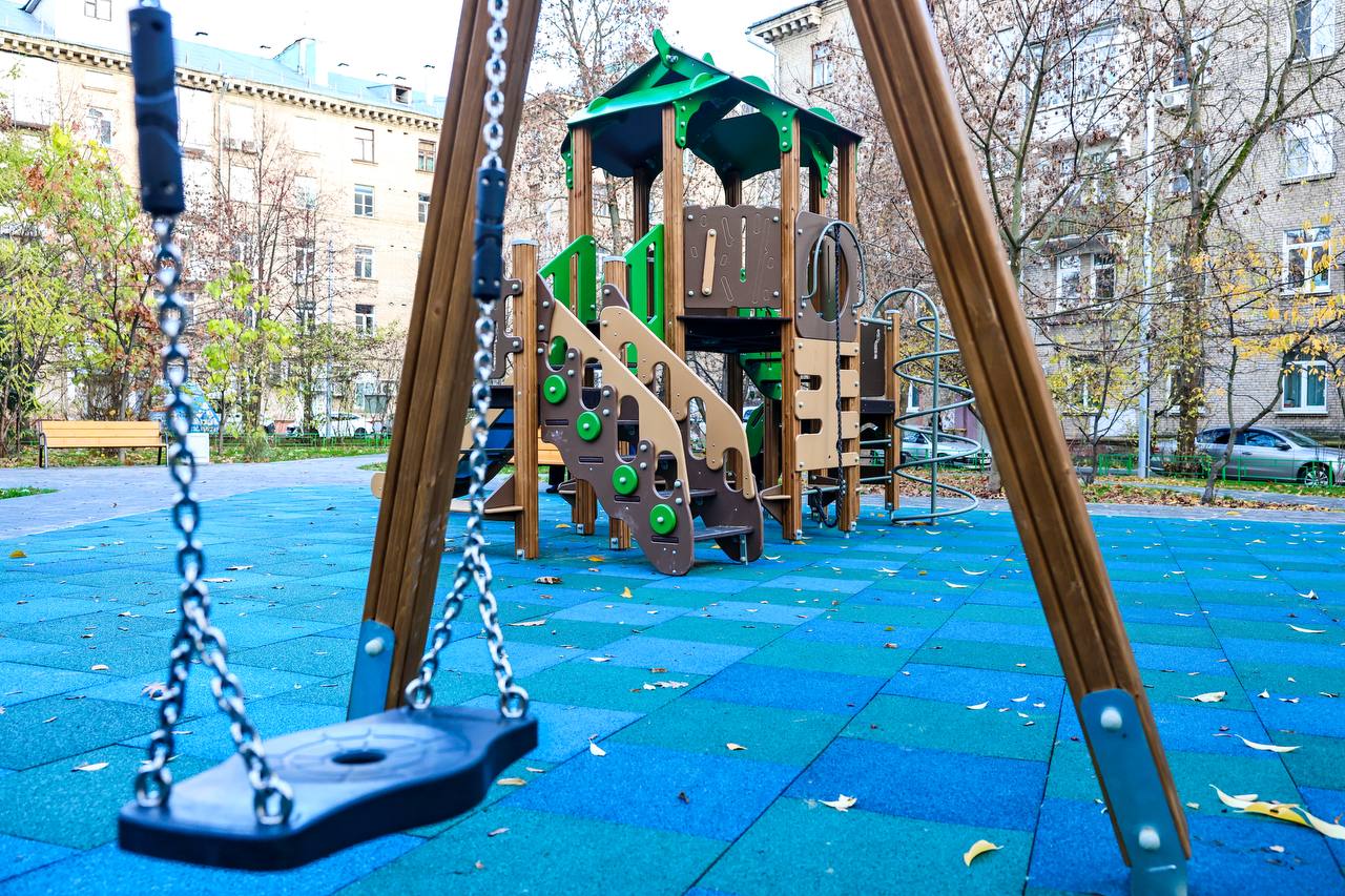 Юлия Купецкая: Благоустроили дворовую территорию на Олимпийском проспекте у корпусов 3, 4, 5 и 7 дома №15 Юлия Купецкая: Благоустроили дворовую территорию на Олимпийском проспекте у корпусов 3, 4, 5 и 7 дома №15