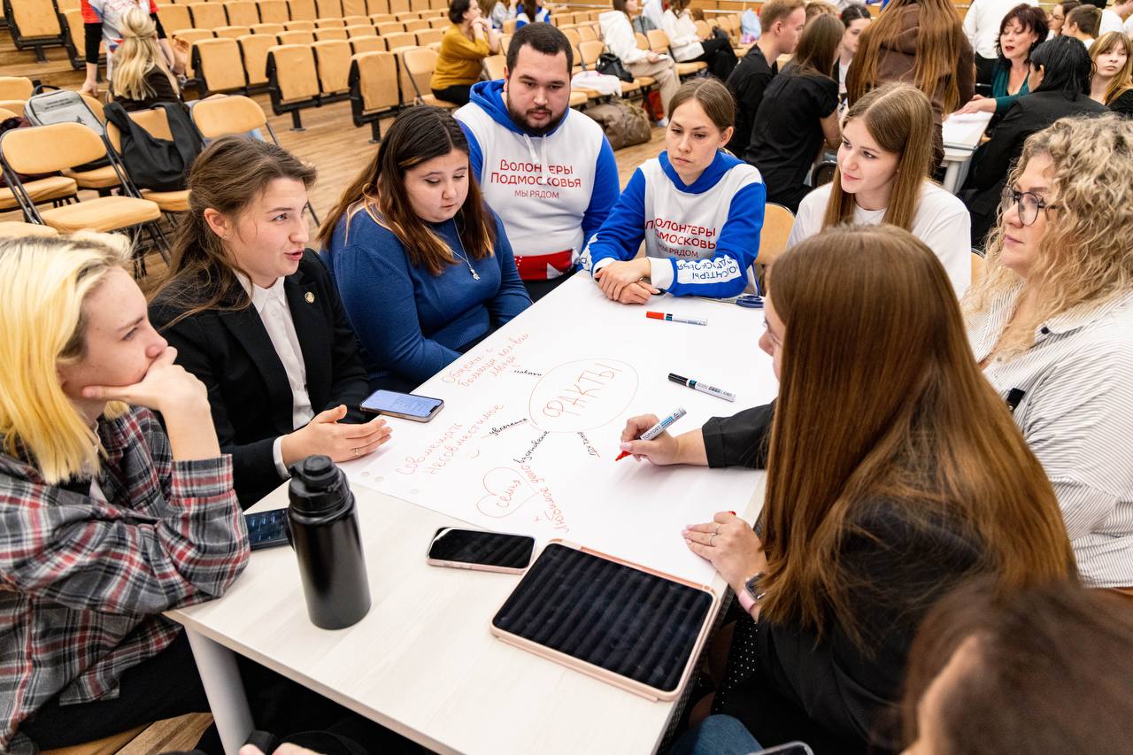 Волонтеры из Жуковского вошли в число 100 победителей конкурса амбассадоров движения «Волонтеры Подмосковья» Волонтеры из Жуковского вошли в число 100 победителей конкурса амбассадоров движения «Волонтеры Подмосковья»
