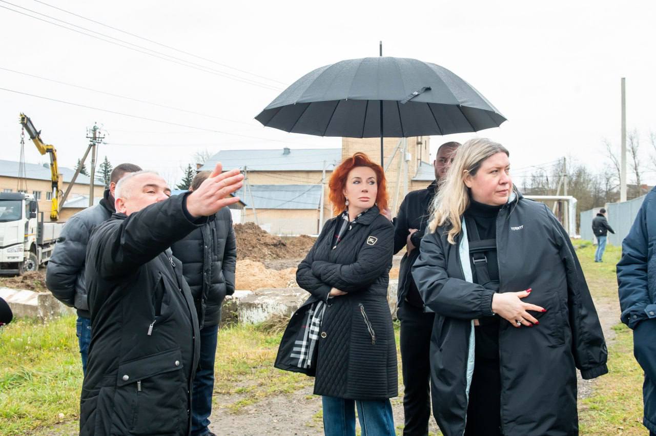 Татьяна Витушева: Хоккейная коробка за местным Домом культуры в селе Новопетровское пользуется популярностью у местных жителей, но её текущее состояние недопустимо: разрушены покрытие и борта, не функционируют раздевалки Татьяна Витушева: Хоккейная коробка за местным Домом культуры в селе Новопетровское пользуется популярностью у местных жителей, но её текущее состояние недопустимо: разрушены покрытие и борта, не функционируют раздевалки