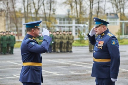 Михаил Собакин: В честь 57-летия со дня образования приветствовал личный состав и командира воинской части Чернецкое полковника Сергея Анатольевича Скворцова