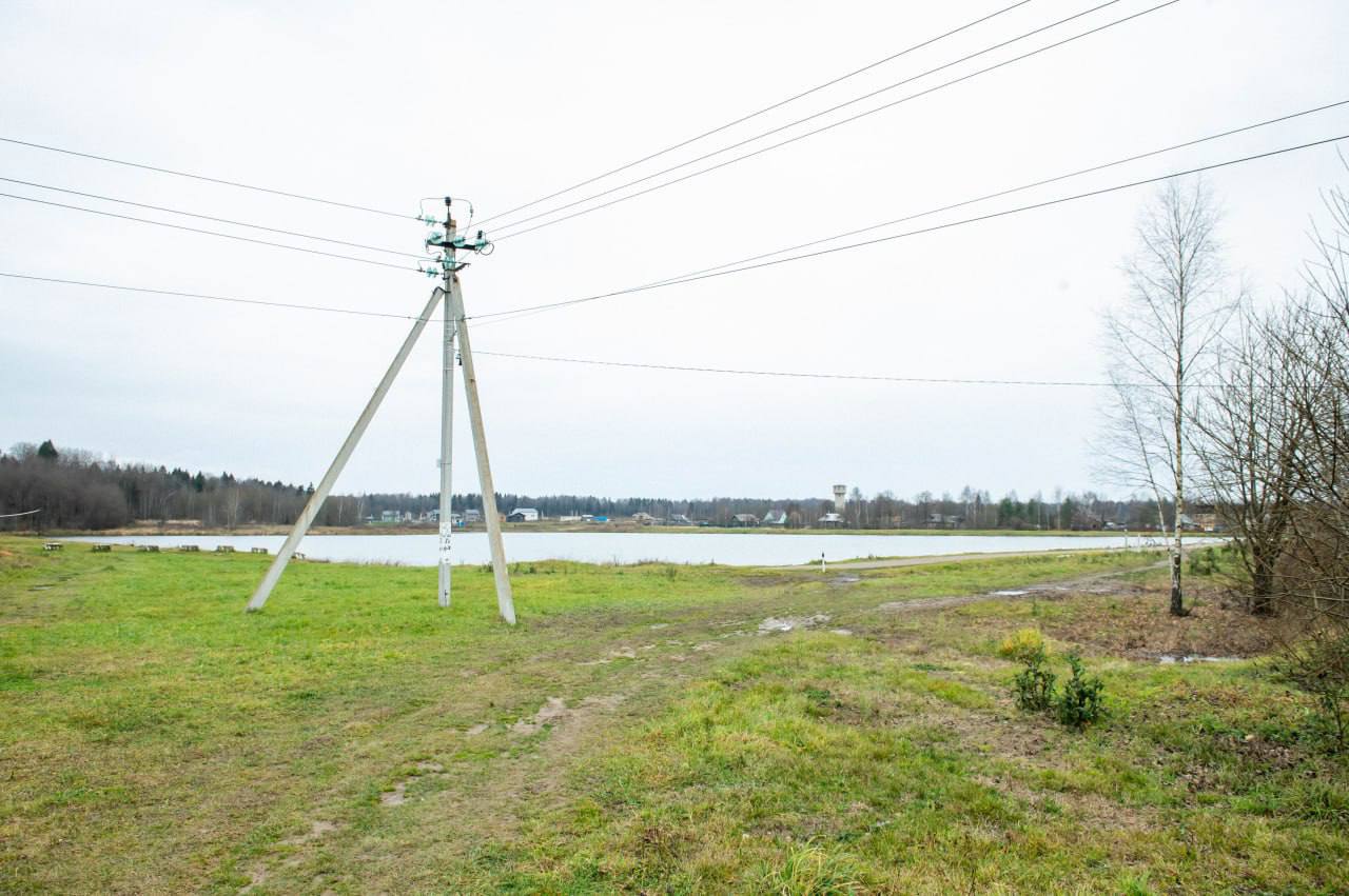 Татьяна Витушева: Хоккейная коробка за местным Домом культуры в селе Новопетровское пользуется популярностью у местных жителей, но её текущее состояние недопустимо: разрушены покрытие и борта, не функционируют раздевалки Татьяна Витушева: Хоккейная коробка за местным Домом культуры в селе Новопетровское пользуется популярностью у местных жителей, но её текущее состояние недопустимо: разрушены покрытие и борта, не функционируют раздевалки