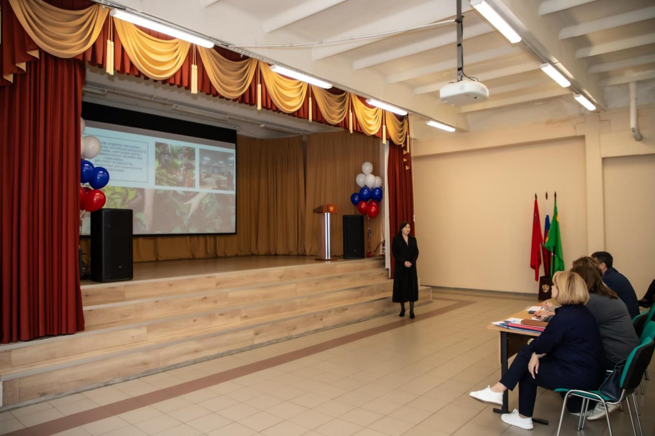 В Образовательном комплексе №3 города Пушкино состоялась встреча участников муниципального кадрового резерва руководителей школ В Образовательном комплексе №3 города Пушкино состоялась встреча участников муниципального кадрового резерва руководителей школ