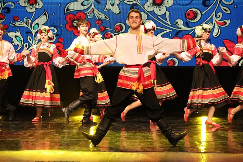 Дню народного единства были посвящены тематические концертные программы в Дворцах культуры городского округа Воскресенск Дню народного единства были посвящены тематические концертные программы в Дворцах культуры городского округа Воскресенск