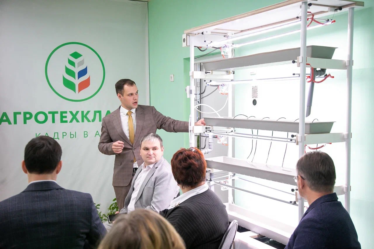 Агротехнологический класс открылся в Емельяновской средней школе городского округа Коломна Агротехнологический класс открылся в Емельяновской средней школе городского округа Коломна