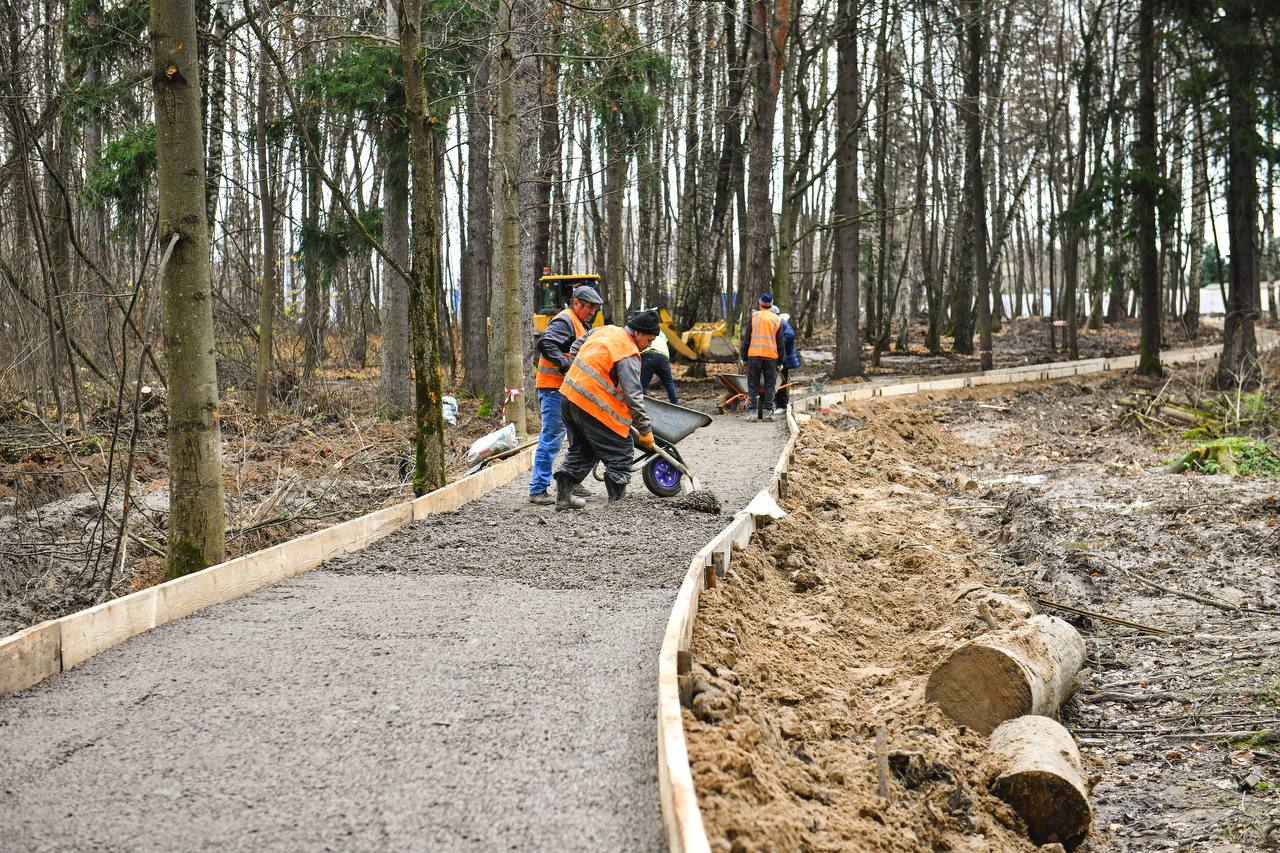 Как проходит благоустройство нового сквера в квартале Свистуха? Как проходит благоустройство нового сквера в квартале Свистуха?