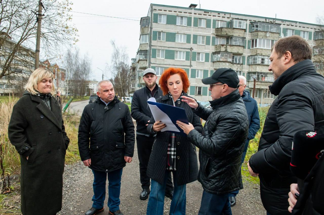 Татьяна Витушева: В рамках рабочего выезда в Новопетровское осмотрела территорию, где в целях реализации государственной программы переселения граждан из аварийного жилищного фонда запланировано строительство нового... Татьяна Витушева: В рамках рабочего выезда в Новопетровское осмотрела территорию, где в целях реализации государственной программы переселения граждан из аварийного жилищного фонда запланировано строительство нового...