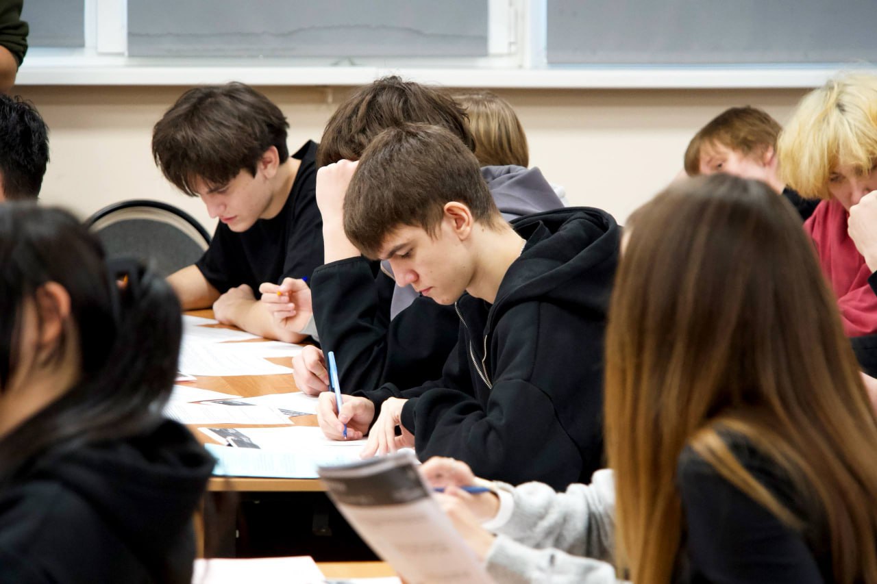 Более 200 подольчан присоединились к юбилейной просветительской акции «Большой этнографический диктант» Более 200 подольчан присоединились к юбилейной просветительской акции «Большой этнографический диктант»